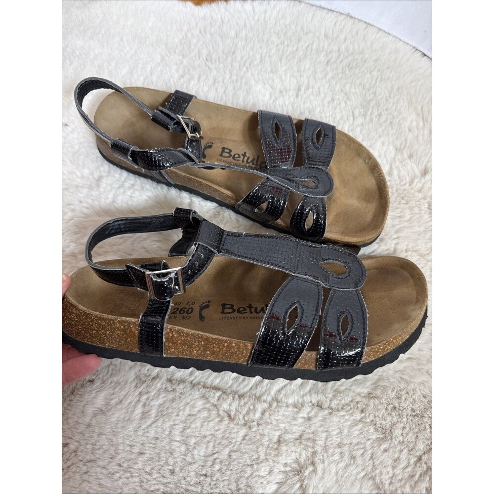 Black Patent Leather Sandals. Betula by Birkenstock. Size 40 - Picture 6 of 8